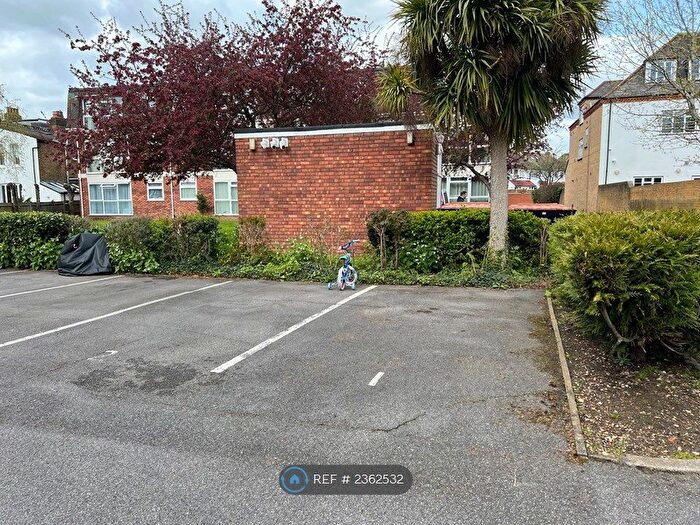 1 Bedroom Flat To Rent In Courtfield Gardens, London, W13