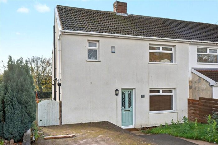 3 Bedroom Semi-Detached House For Sale In The Drive, Kippax, Leeds, West Yorkshire, LS25