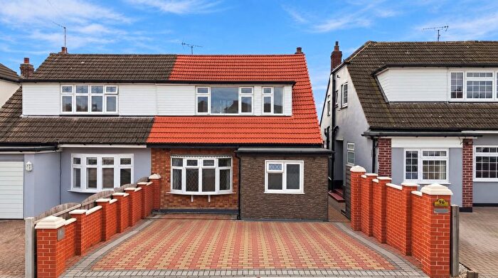 4 Bedroom Semi-Detached House For Sale In Springwater Road, Leigh-On-Sea, SS9