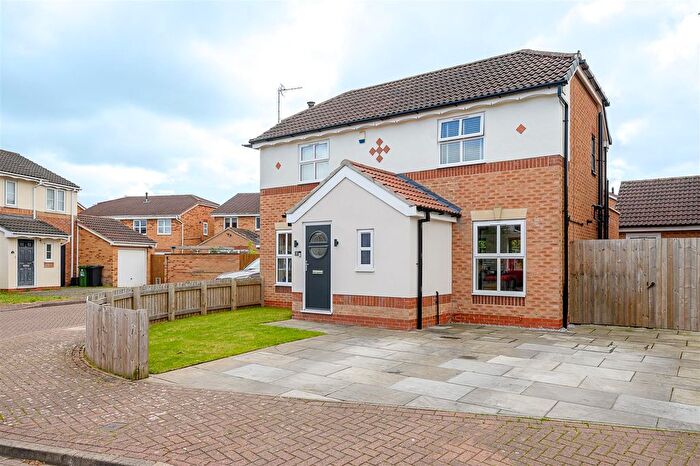 4 Bedroom Detached House For Sale In Thorntree Grove, York, YO30