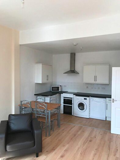 2 Bedroom Flat To Rent In The Town Centre, AL10