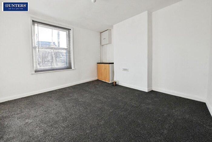 2 Bedroom Flat To Rent In Garden Street, Brigg, DN20