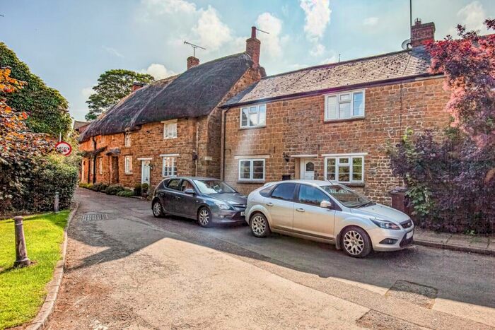 4 Bedroom End Of Terrace House To Rent In Little Green, Bloxham, OX15