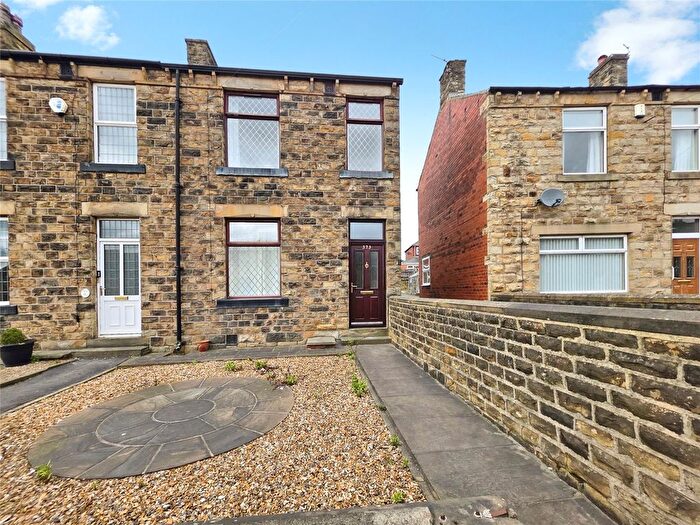 3 Bedroom End Terrace House To Rent In Leeds Road, Dewsbury, West Yorkshire, WF12
