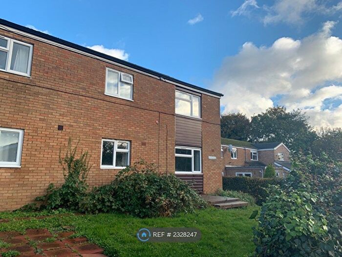 1 Bedroom Flat To Rent In Minehead Way, Stevenage, SG1