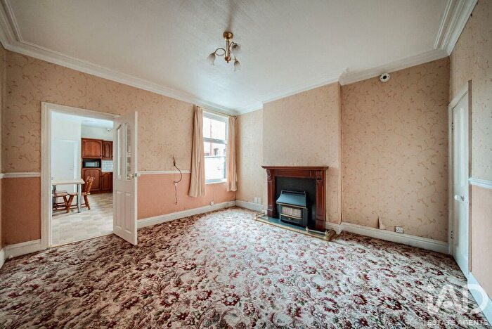 4 Bedroom Terraced House For Sale In Raleigh Road, Coventry, CV2