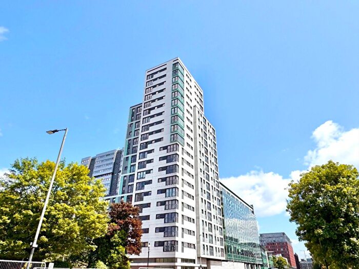 2 Bedroom Flat To Rent In Argyle Street, City Centre, Glasgow, G2