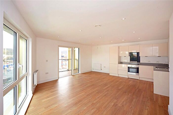 1 Bedroom Flat To Rent In Hippersley Point, SE2
