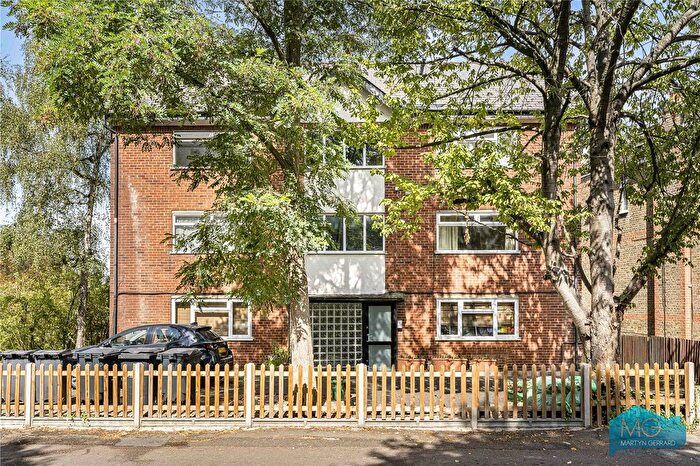 1 Bedroom Flat For Sale In Christchurch Road, Crouch End, London, N8