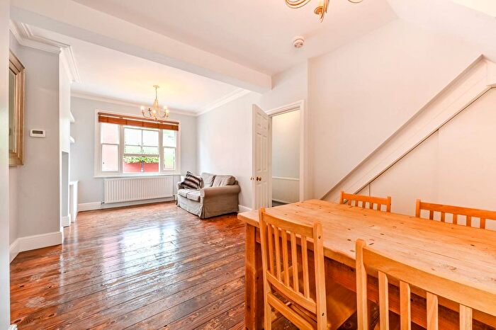 4 Bedroom Terraced House To Rent In Whistler Street, Highbury, London, N5