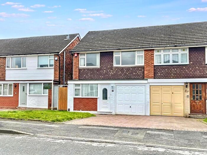 3 Bedroom Semi Detached House For Sale In Terry Drive, Walmley, Sutton Coldfield, B76