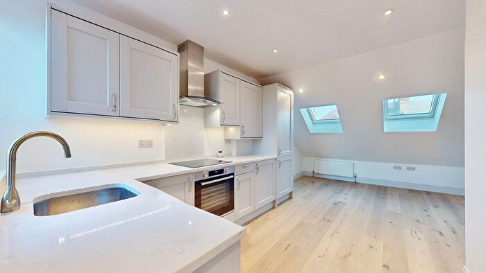 1 Bedroom Flat For Sale In Northfield Avenue, London, W13
