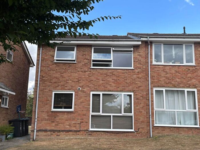 2 Bedroom Maisonette To Rent In Chiltern Park Avenue, Berkhamsted, HP4