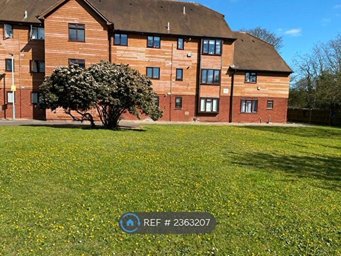 2 Bedroom Flat To Rent In Philpots Close, West Drayton, UB7