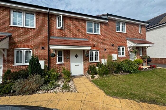 2 Bedroom House To Rent In Kingsmill Drive, Fair Oak, SO50