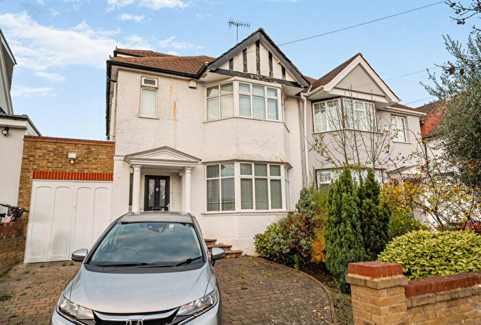 4 Bedroom Semi-Detached House For Sale In Kingsmere Park, London, NW9