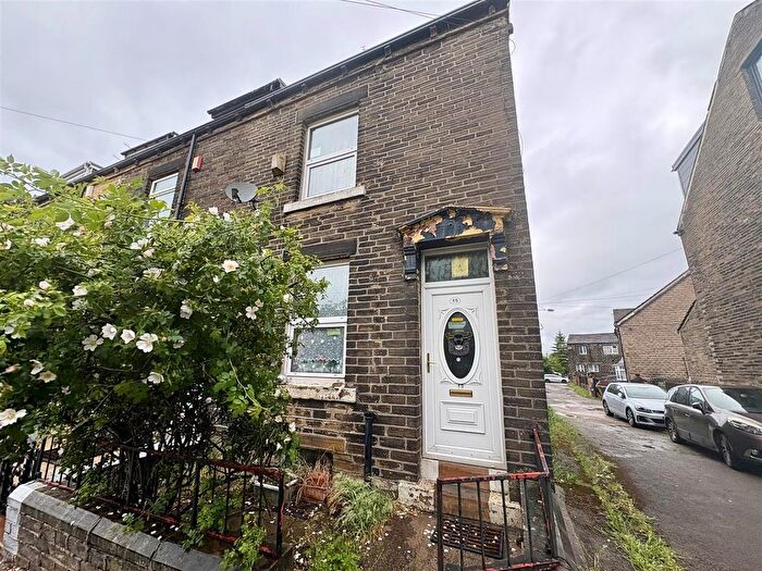 3 Bedroom End Of Terrace House For Sale In Sunny Bank Road, Bankfoot, Bradford, BD5