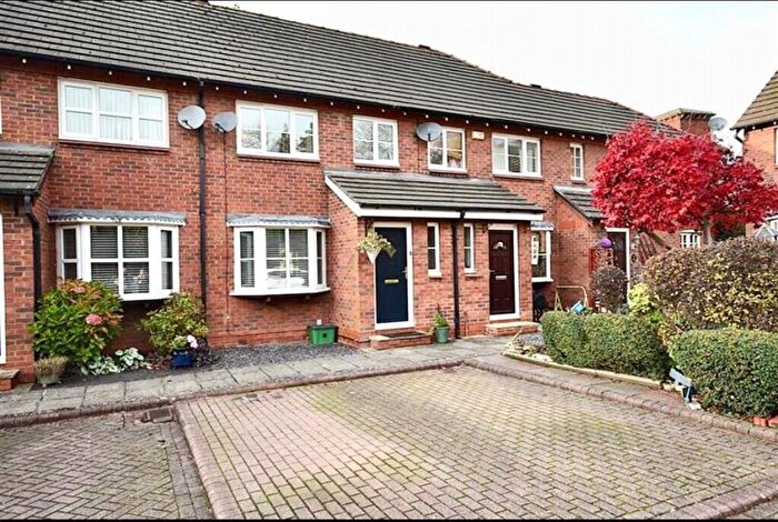3 Bedroom Mews For Sale In Sutton Close, Macclesfield, SK11