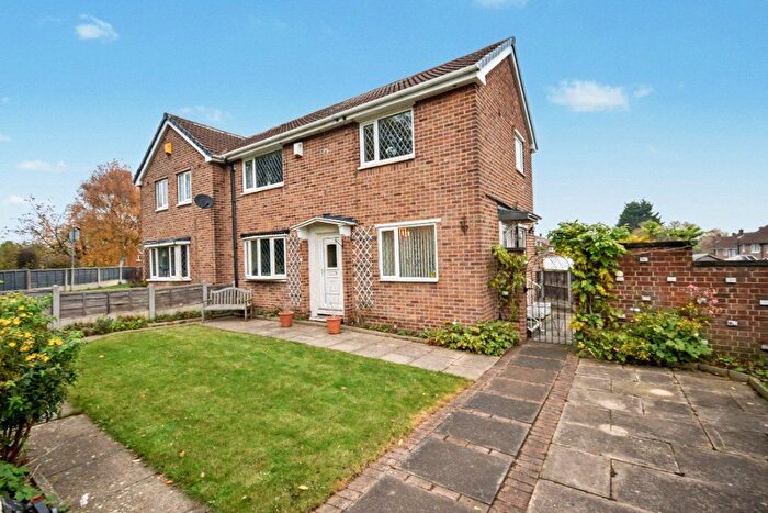 3 Bedroom Semi-Detached House For Sale In Fairbrook Road, Wakefield, West Yorkshire, WF2