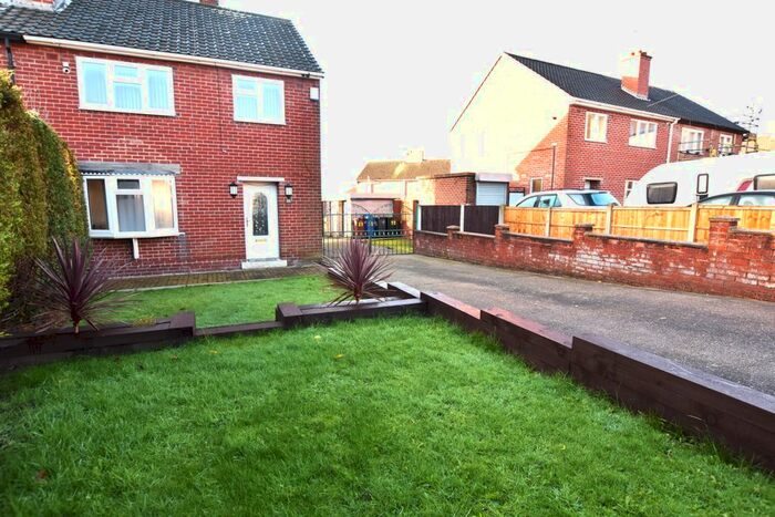 3 Bedroom Semi-Detached House To Rent In Park View, Worsbrough Dale, Barnsley, S70