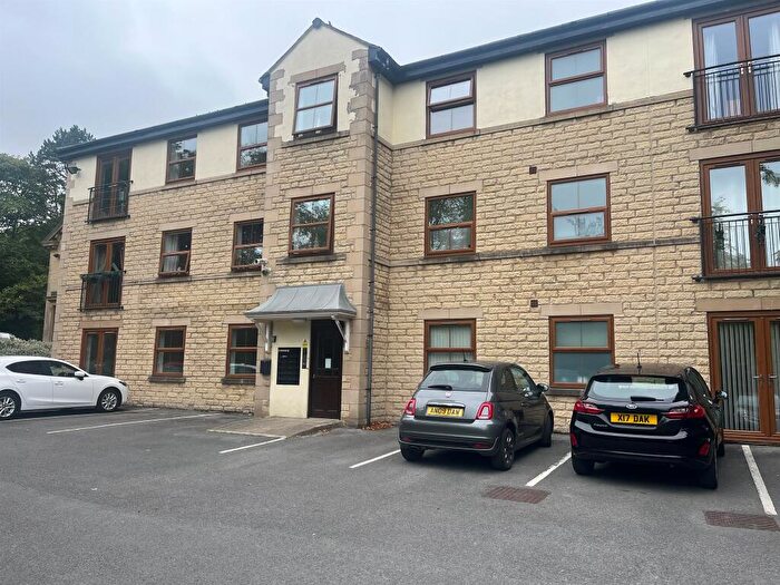 1 Bedroom Flat For Sale In Peregrine Way, Bradford, BD6