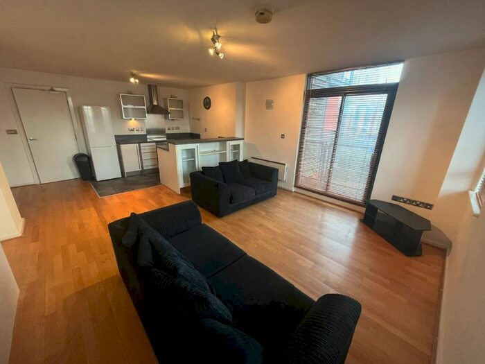 2 Bedroom Apartment To Rent In Blantyre Street, Manchester, M15