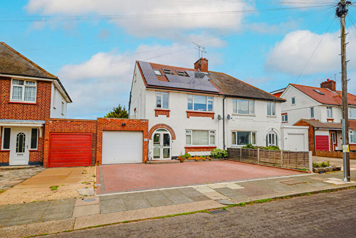 5 Bedroom Semi-Detached House For Sale In Ulster Avenue, Shoeburyness, SS3