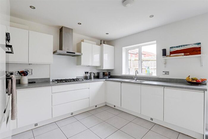 5 Bedroom Detached House For Sale In Oughton Close, Edwalton, Nottinghamshire, NG12