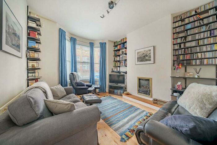 4 Bedroom Terraced House To Rent In Trafalgar Street, Elephant And Castle, London, SE17