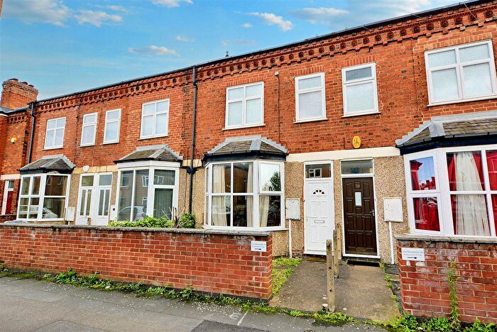 1 Bedroom Flat For Sale In Montpelier Road, Dunkirk, Nottingham, NG7
