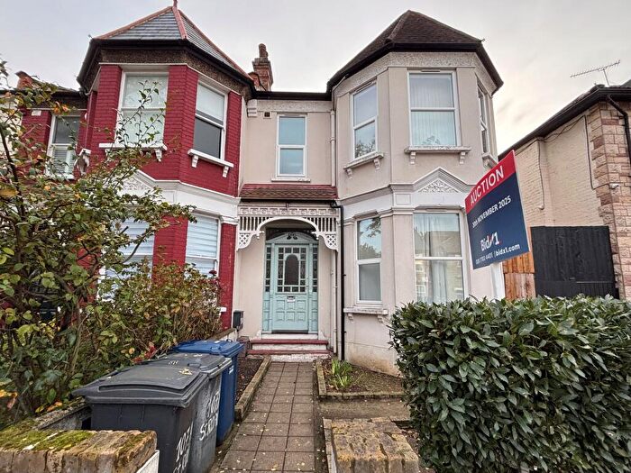 5 Bedroom Semi Detached House For Sale In A Station Road, London, N3