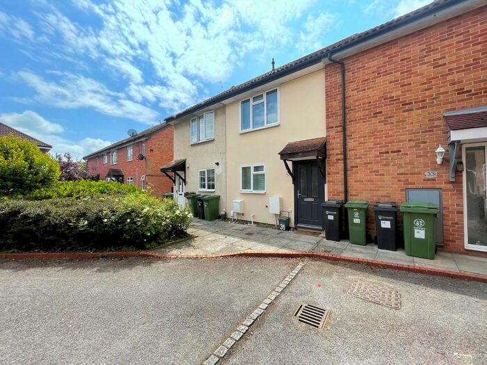 2 Bedroom Property To Rent In South Road, Portsmouth, PO1