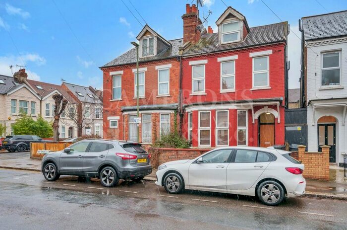 1 Bedroom Flat To Rent In Yew Grove, London, NW2