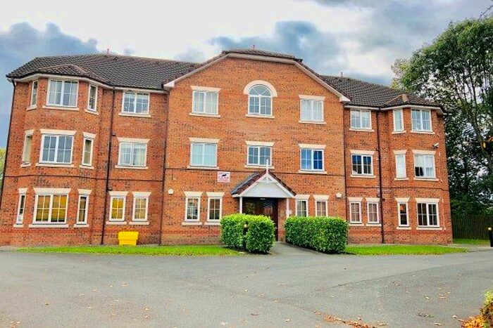 2 Bedroom Flat To Rent In Chervil Close, Manchester, M14
