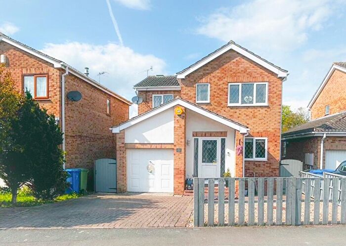 4 Bedroom Detached House For Sale In Cranleigh Road, Woodthorpe, Mastin Moor, Chesterfield, S43