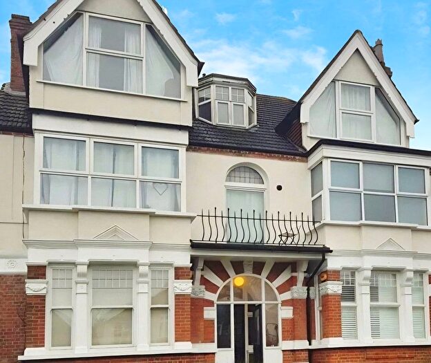 1 Bedroom Flat To Rent In South Norwood Hill, London, SE25