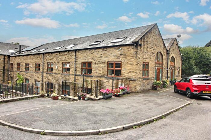3 Bedroom House For Sale In Stoney Springs Mill, Burnley Road, HX2