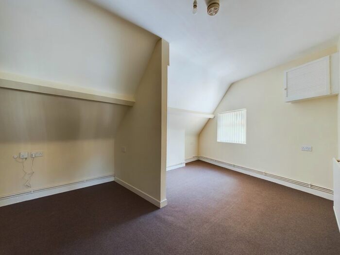 2 Bedroom Maisonette To Rent In Pentre Treharne Hill, Landore, Swansea, SA1