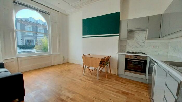 2 Bedroom Flat To Rent In Beacon Hill, Holloway, N7