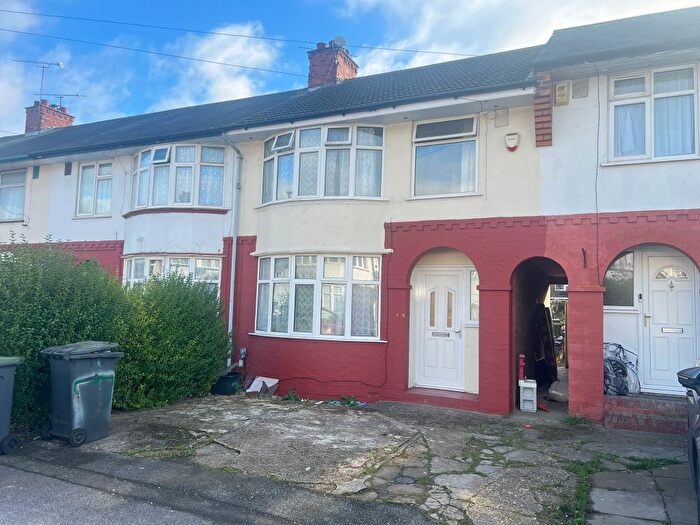 3 Bedroom Terraced House To Rent In Pembroke Avenue, Luton, LU4