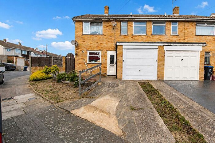 3 Bedroom Semi-Detached House For Sale In Tavistock Road, Ramsgate, CT11