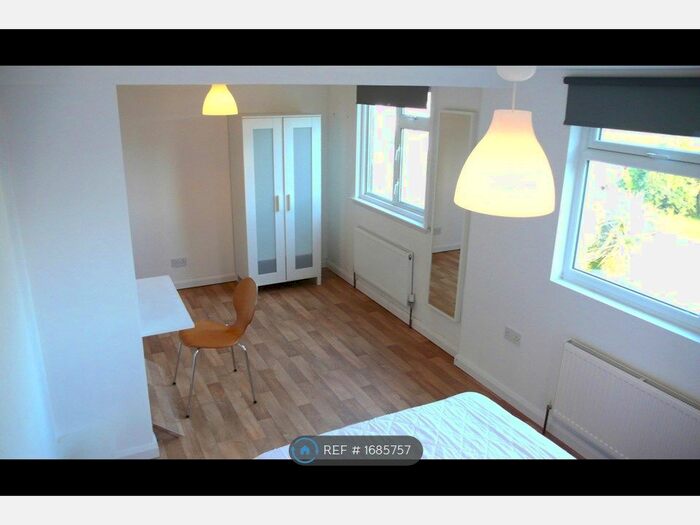 6 Bedroom Semi-Detached House To Rent In Bramshaw Road, Canterbury, CT2