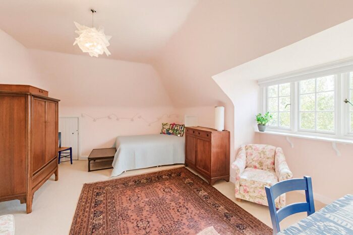 Studio To Rent In Belsize Lane, Belsize Park, NW3