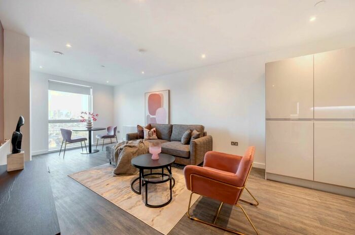 1 Bedroom Apartment To Rent In Thurlow Street, London, SE17