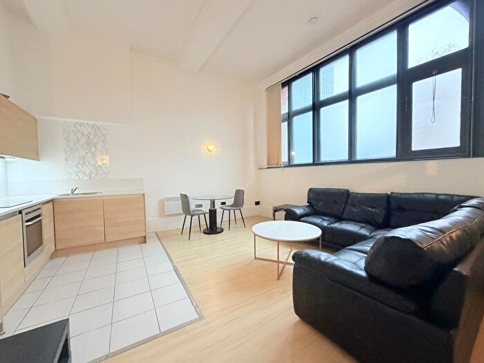 1 Bedroom Flat To Rent In Admin Building, New Bridge Street, Manchester, M3