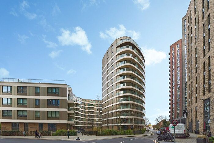 2 Bedroom Flat For Sale In North End Road, Wembley, HA9