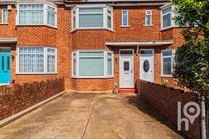 2 Bedroom Terraced House For Sale In Harps Avenue, Minster, ME12