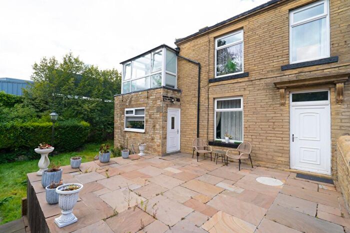 4 Bedroom Detached House For Sale In Brunswick Street, Queensbury, Bradford, BD13