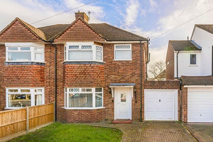 3 Bedroom Semi Detached House For Sale In Garden Close, Hampton, TW12