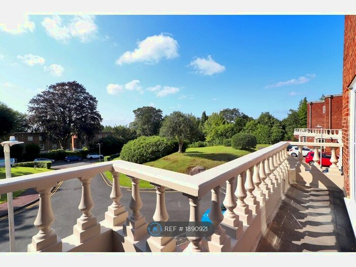 4 Bedroom Terraced House To Rent In Carlton Crescent, Tunbridge Wells, TN1